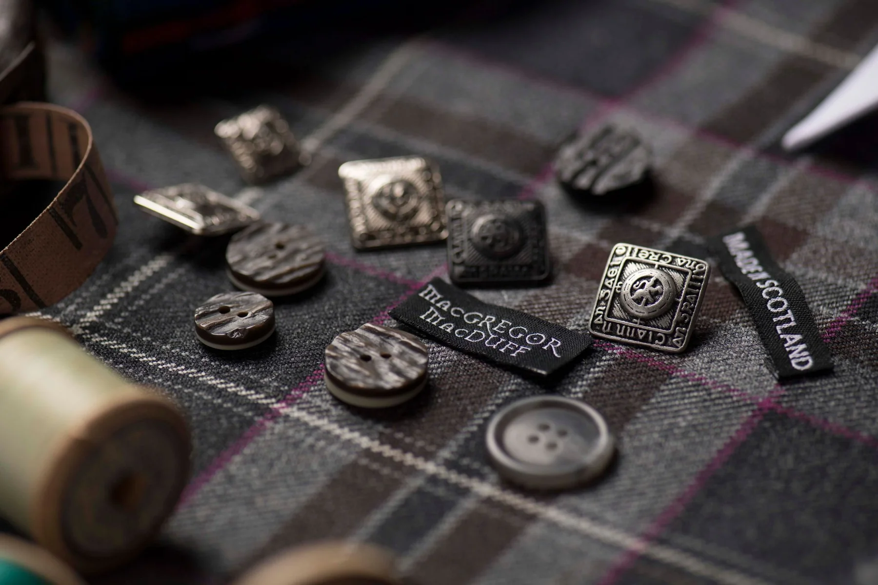 Buttons & Buttonholes